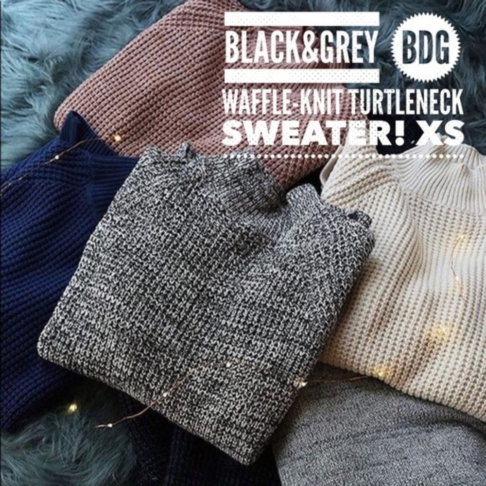 Urban Outfitters Waffle-Knit Turtleneck XS